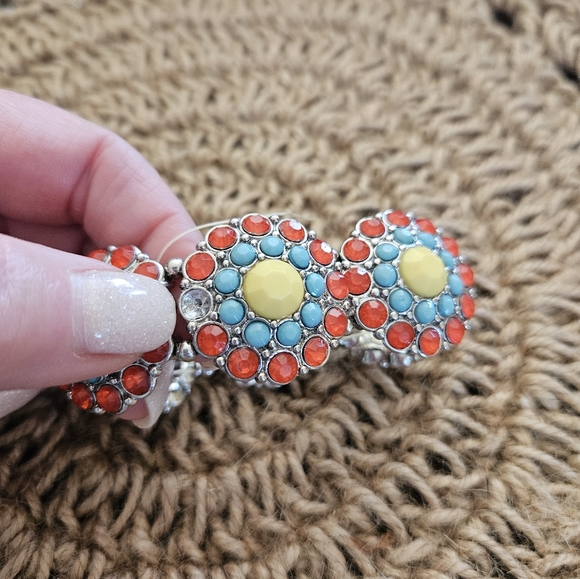 Bracelet- free with bundle - Picture 4 of 5